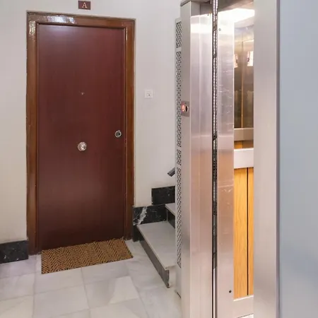 Loira Fernando El Catolico 28, Todo A Un Paso Apartman *
